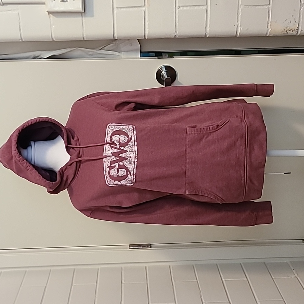 Girls with‎ Guns Maroon Graphic Hoodie Ladies Size Medium Pre-Owned Vintage